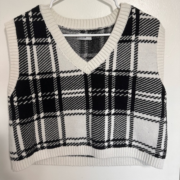 Hollister black and white vest size S - Picture 1 of 3
